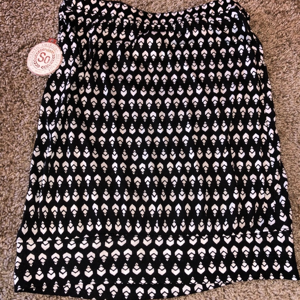 New with tags juniors skirt